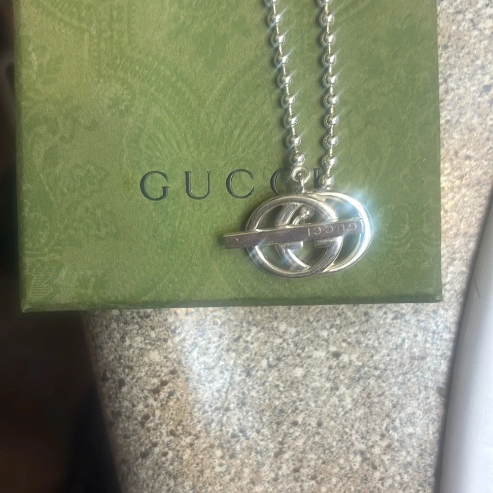 Interlocking g’s Gucci authentic necklace - Picture 1 of 4